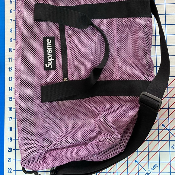 😈💜 Authentic SS16 Supreme Mesh Pastel Purple Duffle Bag 💜😈 - Picture 14 of 15